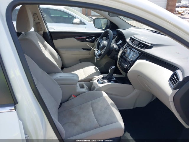 44766009 :رقم المزاد ، JN1BJ1CP3JW188924 vin ، 2018 Nissan Rogue Sport Sv مزاد بيع