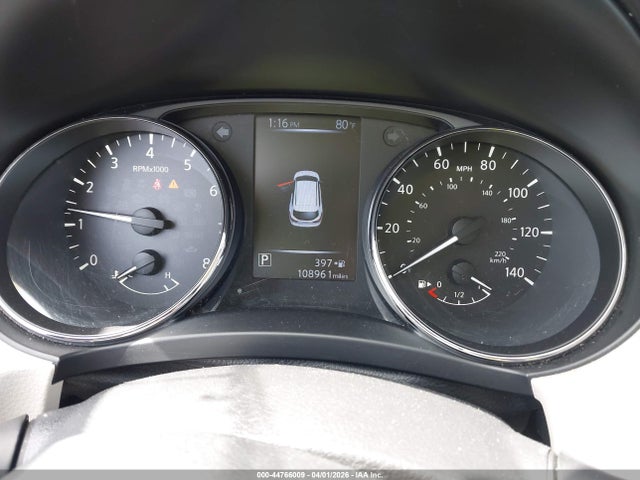 44766009 :رقم المزاد ، JN1BJ1CP3JW188924 vin ، 2018 Nissan Rogue Sport Sv مزاد بيع