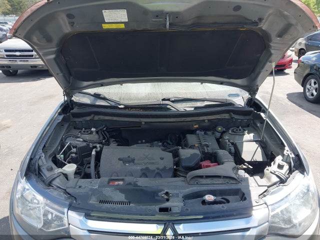 Продаж на аукціоні авто 2015 Mitsubishi Outlander Se, vin: JA4AD3A38FZ002029, номер лоту: 44766024