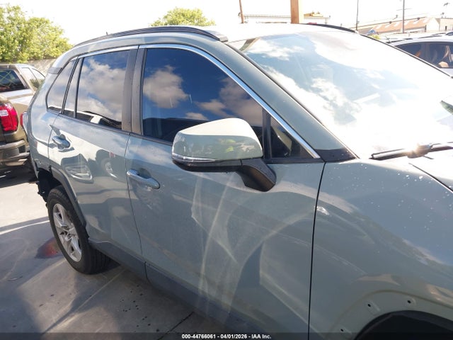 Продажа на аукционе авто 2021 Toyota Rav4 Xle, vin: 2T3W1RFV7MW111578, номер лота: 44766061
