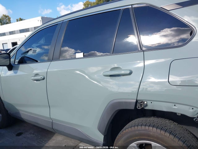 Продажа на аукционе авто 2021 Toyota Rav4 Xle, vin: 2T3W1RFV7MW111578, номер лота: 44766061