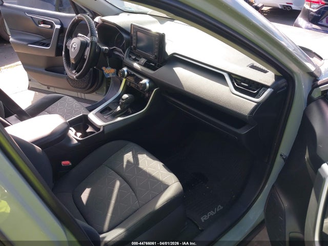 Продажа на аукционе авто 2021 Toyota Rav4 Xle, vin: 2T3W1RFV7MW111578, номер лота: 44766061