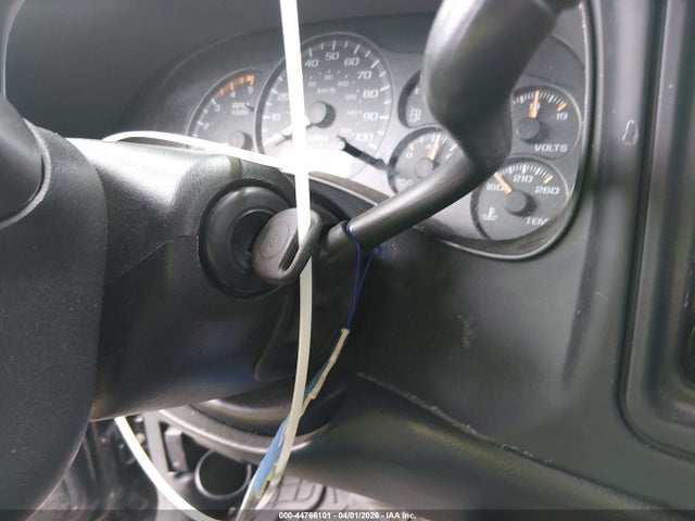 44766101 :رقم المزاد ، 1GTJK33152F226748 vin ، 2002 Gmc Sierra 3500 Sle مزاد بيع
