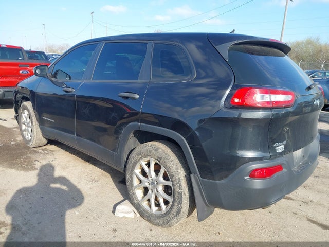 Продажа на аукционе авто 2015 Jeep Cherokee Sport, vin: 1C4PJMAB0FW558939, номер лота: 44766131