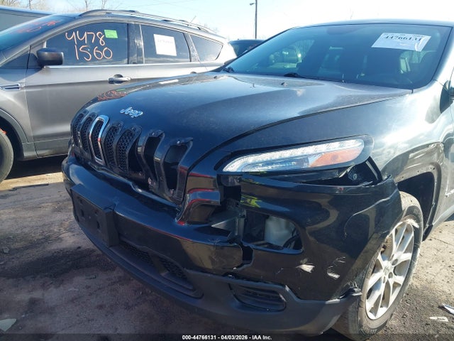 Продажа на аукционе авто 2015 Jeep Cherokee Sport, vin: 1C4PJMAB0FW558939, номер лота: 44766131
