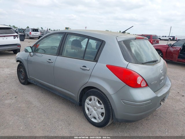2011 NISSAN VERSA 3N1BC1CP3BL367126 Photo 2