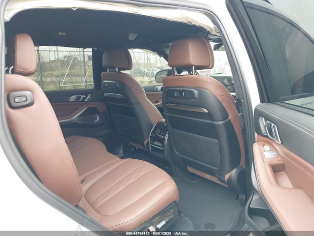 2024 Bmw X7 M60i მანქანა იყიდება აუქციონზე, vin: 5UX33EM09R9S86174, აუქციონის ნომერი: 44766182