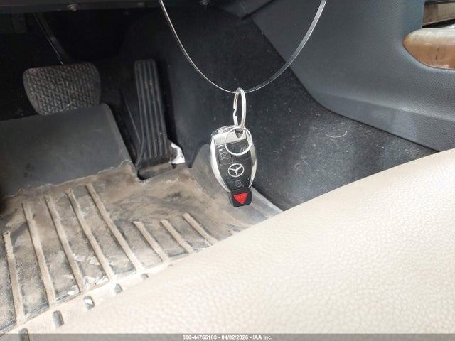 44766183 :رقم المزاد ، WDDHF8HB4BA430932 vin ، 2011 Mercedes-benz E 350 4matic مزاد بيع