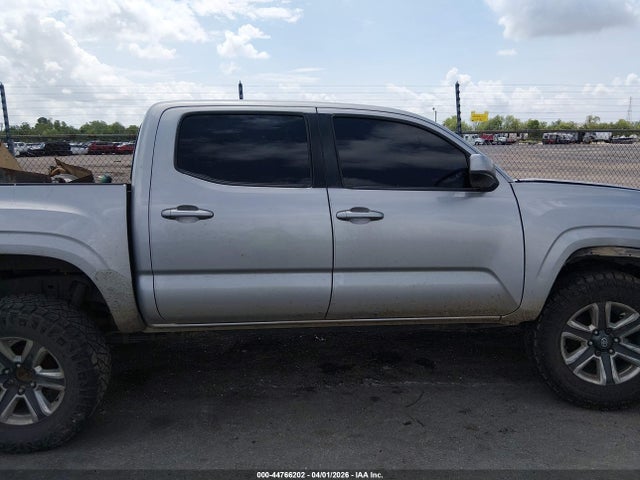5TFAZ5CNXGX012978 Toyota Tacoma Sr5 V6