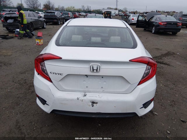Honda Civic Lx 2018 2HGFC2F50JH532296 Image 16