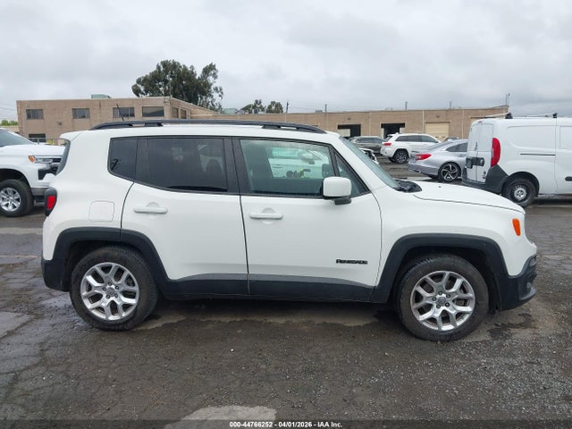 ZACCJABB3JPH05434 Jeep Renegade Latitude Fwd