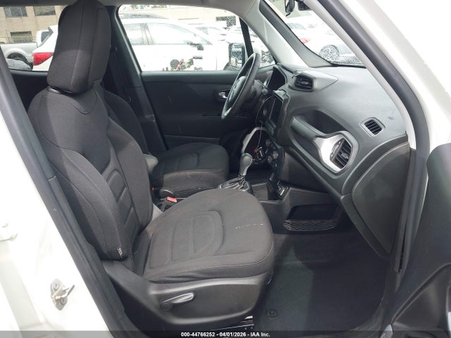 ZACCJABB3JPH05434 Jeep Renegade Latitude Fwd