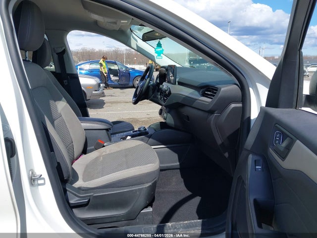 Продаж на аукціоні авто 2022 Ford Escape Se, vin: 1FMCU9G63NUB60675, номер лоту: 44766285