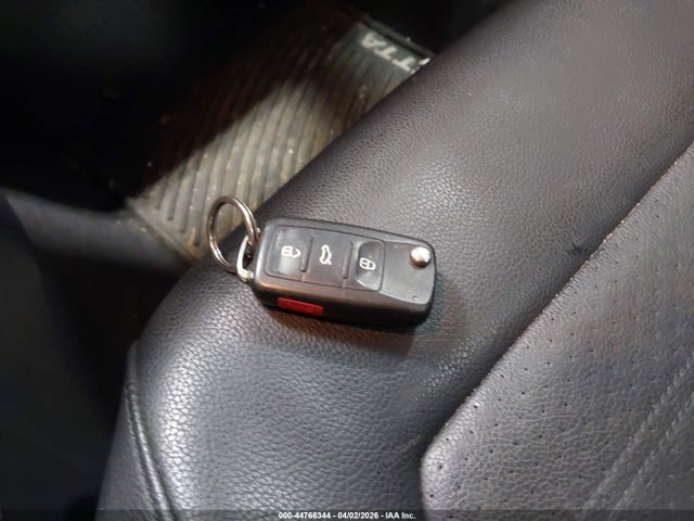 44766344 :رقم المزاد ، 3VWLP7AJ6DM278684 vin ، 2013 Volkswagen Jetta 2.5l Sel مزاد بيع