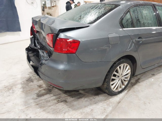 44766344 :رقم المزاد ، 3VWLP7AJ6DM278684 vin ، 2013 Volkswagen Jetta 2.5l Sel مزاد بيع