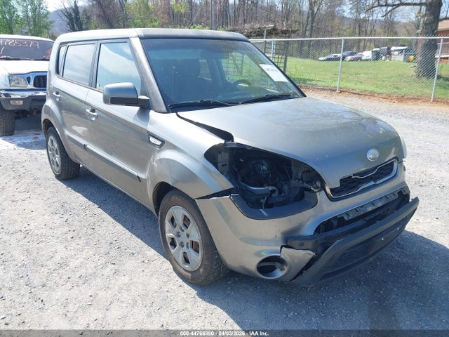 2013 Kia Soul მანქანა იყიდება აუქციონზე, vin: KNDJT2A55D7595569, აუქციონის ნომერი: 44766380