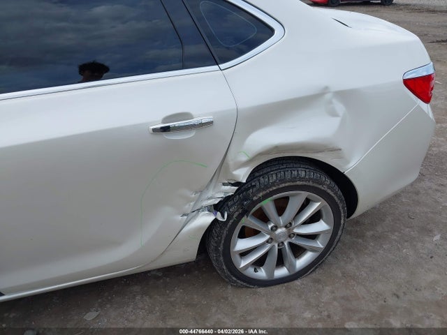 Продаж на аукціоні авто 2015 Buick Verano Leather Group, vin: 1G4PS5SK5F4190833, номер лоту: 44766440