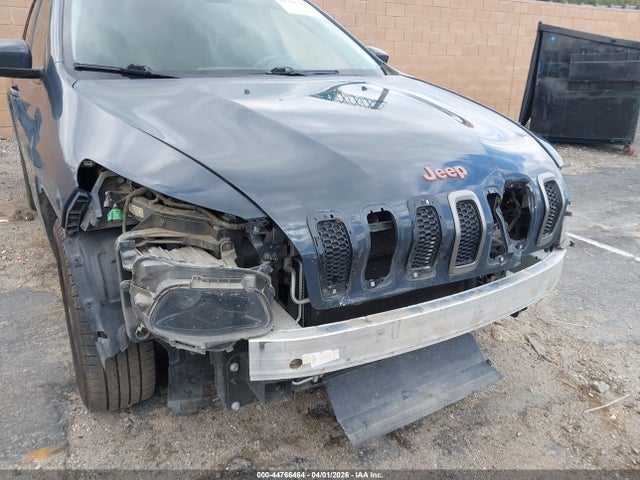 1C4PJLCB9GW275898 Jeep Cherokee 75th Anniversary