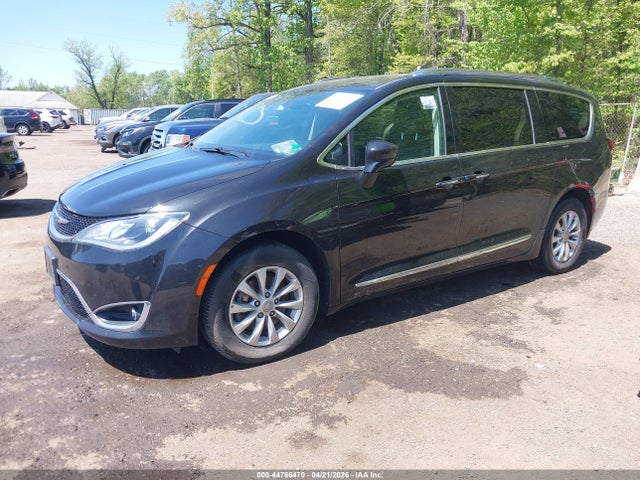 Продаж на аукціоні авто 2019 Chrysler Pacifica Touring L, vin: 2C4RC1BGXKR731610, номер лоту: 44766470
