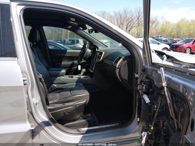 Продаж на аукціоні авто 2017 Jeep Grand Cherokee Overland 4x2, vin: 1C4RJECG0HC827100, номер лоту: 44766562