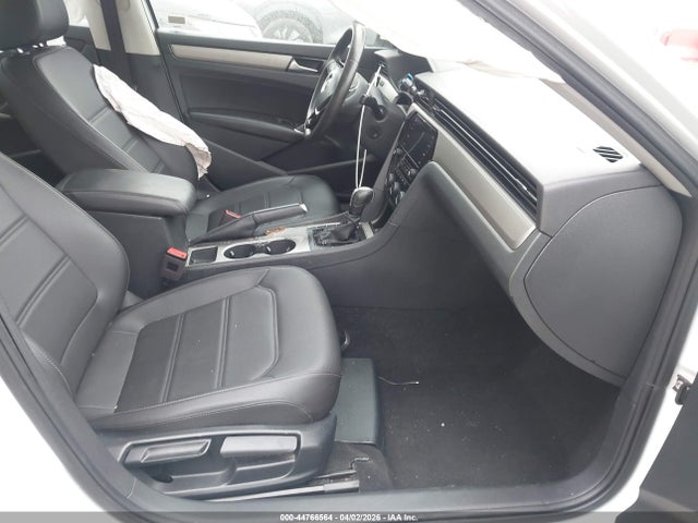 2021 Volkswagen Passat 2.0t Se მანქანა იყიდება აუქციონზე, vin: 1VWSA7A35MC009592, აუქციონის ნომერი: 44766564