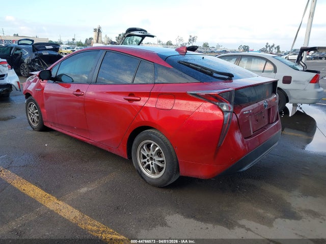Toyota Prius Two 2017 JTDKBRFU3H3567055 Image 3