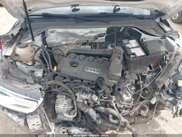 WA1BCCFS8JR012124 Audi Q3 2.0t Premium/2.0t Sport Premium