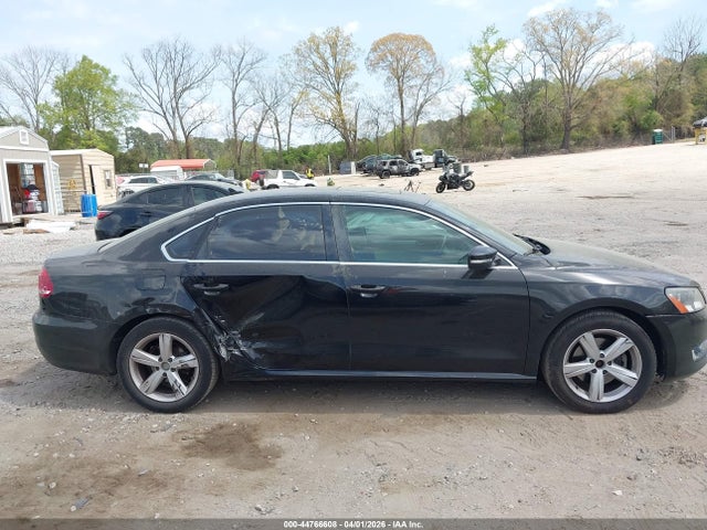 2013 Volkswagen Passat 2.5l Se მანქანა იყიდება აუქციონზე, vin: 1VWBH7A31DC024635, აუქციონის ნომერი: 44766608
