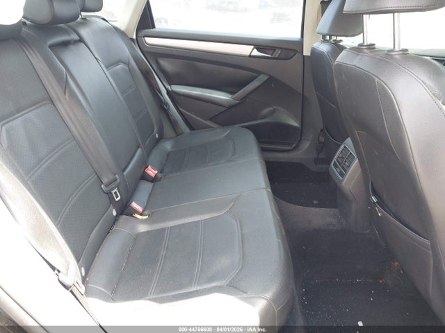 2013 Volkswagen Passat 2.5l Se მანქანა იყიდება აუქციონზე, vin: 1VWBH7A31DC024635, აუქციონის ნომერი: 44766608