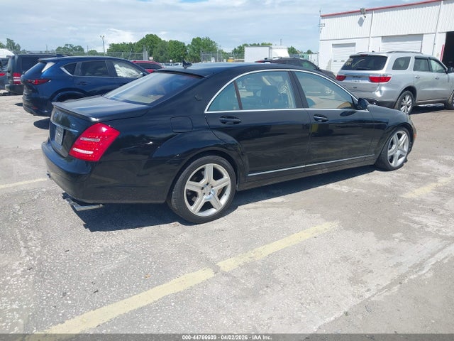 2009 MERCEDES-BENZ S 550 WDDNG86X09A259637 Photo 3