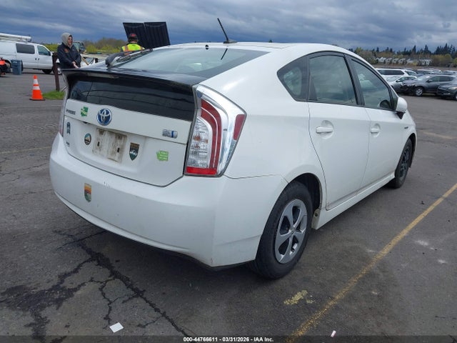 Toyota Prius Three 2015 JTDKN3DU7F1912863 Image 4