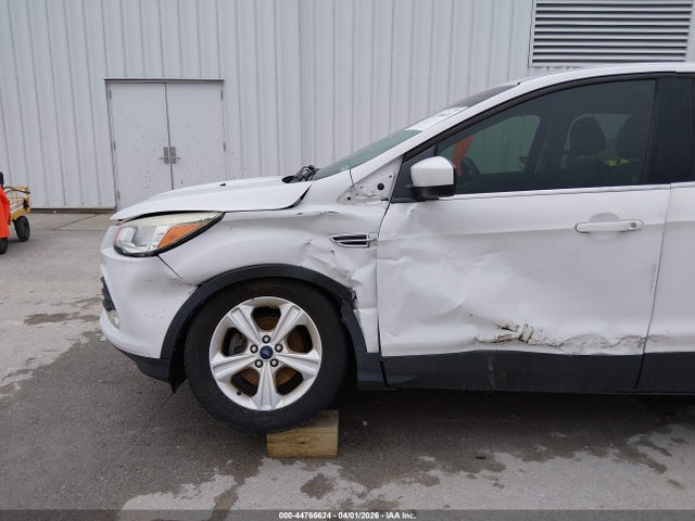 2015 Ford Escape Se მანქანა იყიდება აუქციონზე, vin: 1FMCU0GX5FUB48002, აუქციონის ნომერი: 44766624