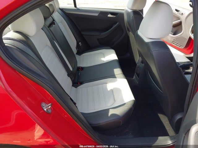 44766628 :رقم المزاد ، 3VWD17AJ3GM397223 vin ، 2016 Volkswagen Jetta 1.8t Sport مزاد بيع