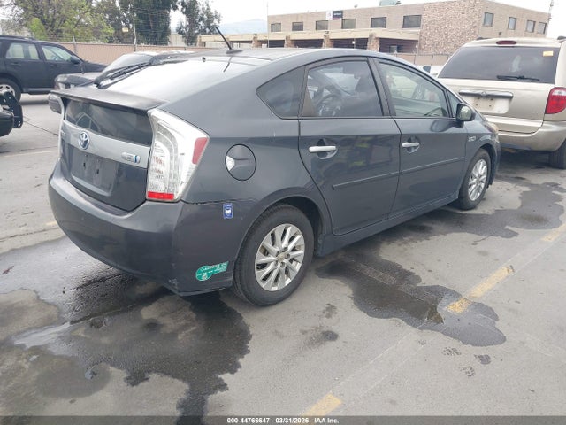 Toyota PRIUS PLUG-IN 2014 JTDKN3DP7E3059202 Image 4