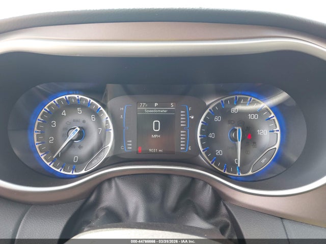 2021 Chrysler Voyager L მანქანა იყიდება აუქციონზე, vin: 2C4RC1AG7MR566569, აუქციონის ნომერი: 44766666