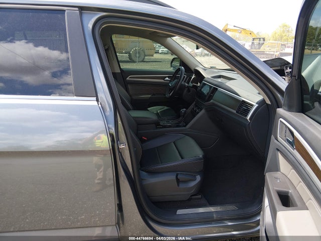 44766694 :رقم المزاد ، 1V2JP2CA2NC565810 vin ، 2022 Volkswagen Atlas 2.0t Se W/technology مزاد بيع