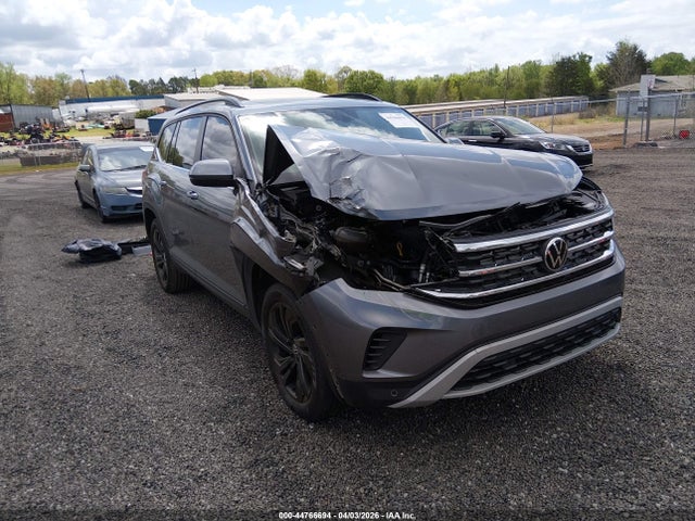 44766694 :رقم المزاد ، 1V2JP2CA2NC565810 vin ، 2022 Volkswagen Atlas 2.0t Se W/technology مزاد بيع