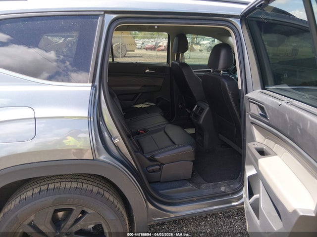 44766694 :رقم المزاد ، 1V2JP2CA2NC565810 vin ، 2022 Volkswagen Atlas 2.0t Se W/technology مزاد بيع