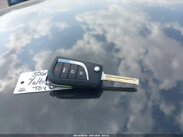 Продаж на аукціоні авто 2022 Toyota Corolla Le, vin: JTDEPMAEXNJ196520, номер лоту: 44766700