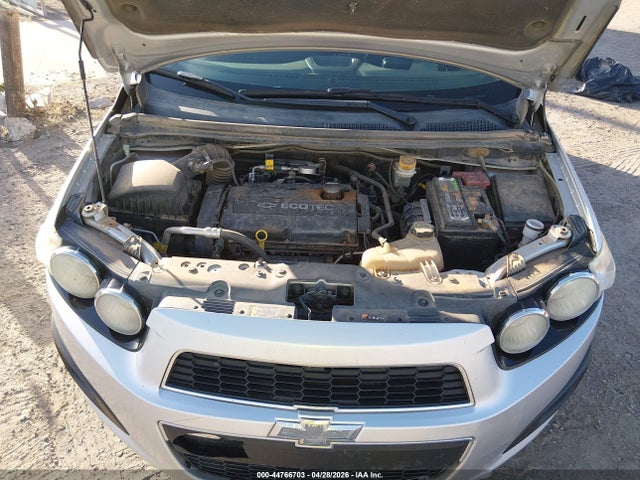 1G1JC5SH8F4213302 Chevrolet Sonic Lt Auto