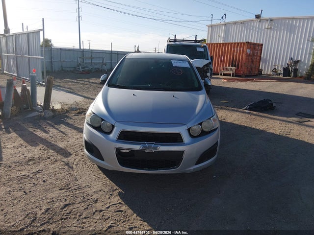 1G1JC5SH8F4213302 Chevrolet Sonic Lt Auto