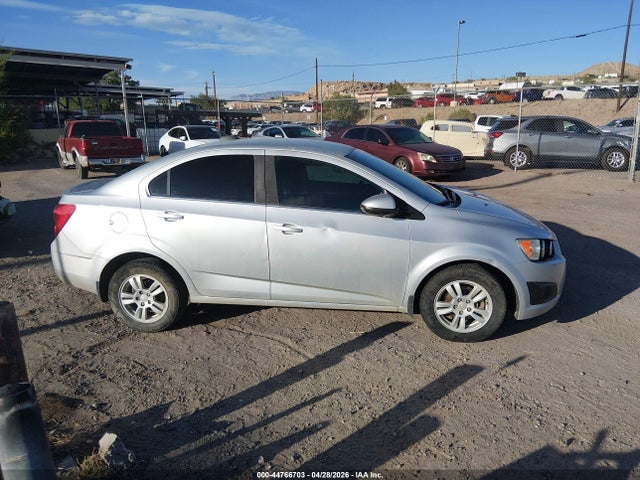 1G1JC5SH8F4213302 Chevrolet Sonic Lt Auto