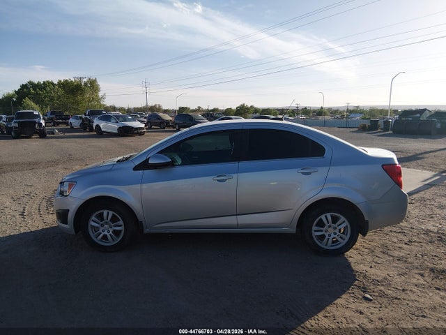 1G1JC5SH8F4213302 Chevrolet Sonic Lt Auto