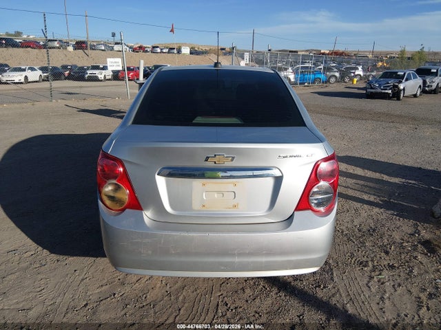 1G1JC5SH8F4213302 Chevrolet Sonic Lt Auto