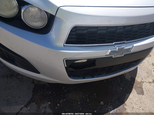 1G1JC5SH8F4213302 Chevrolet Sonic Lt Auto