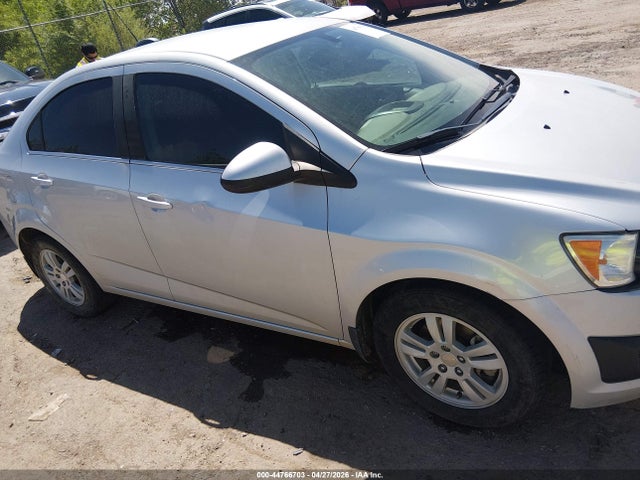 1G1JC5SH8F4213302 Chevrolet Sonic Lt Auto