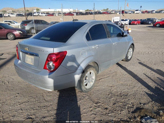 1G1JC5SH8F4213302 Chevrolet Sonic Lt Auto