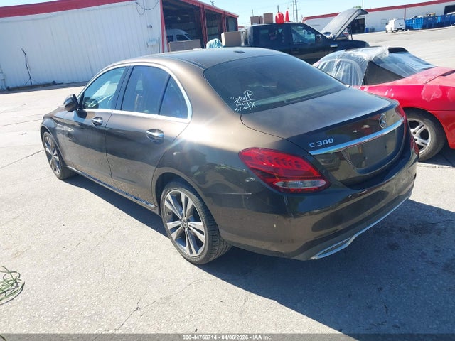 2017 MERCEDES-BENZ C 300 55SWF4JB9HU217123 Photo 2
