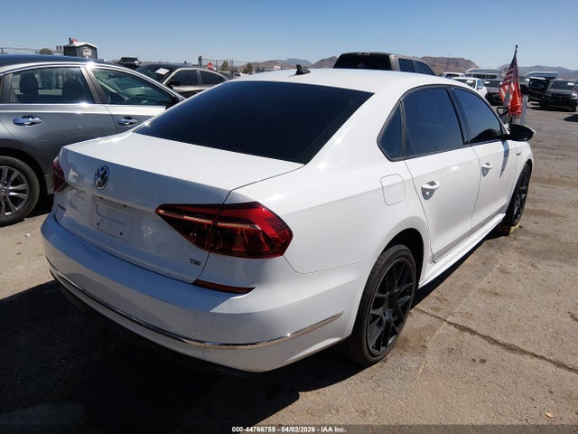44766759 :رقم المزاد ، 1VWAA7A33JC001045 vin ، 2018 Volkswagen Passat مزاد بيع