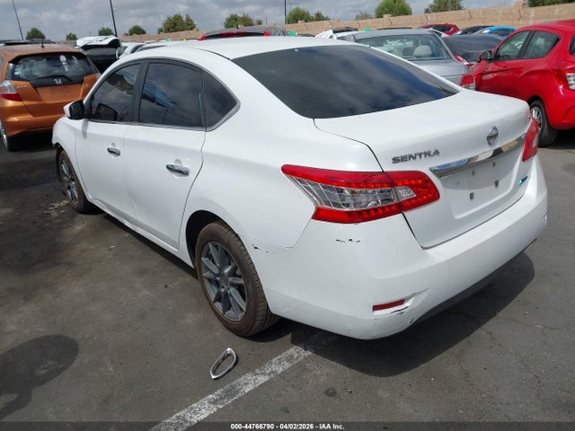 3N1AB7AP0EY305632 Nissan SENTRA SV